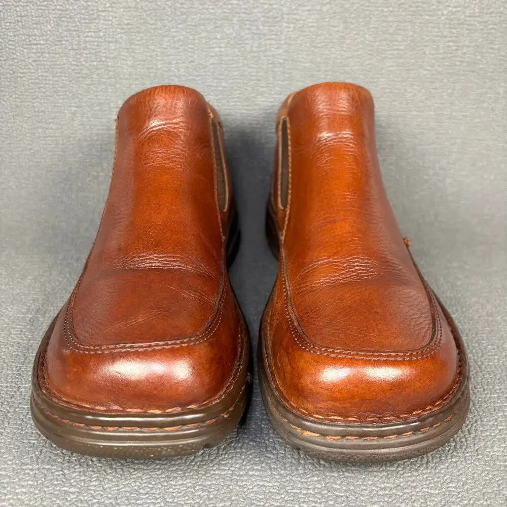 Born Moc Toe Size 9.5 Men`s Brown Leather Slip-on Ankle Shoe Chukka Style